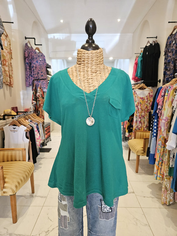Amyic V Neck Tee Green